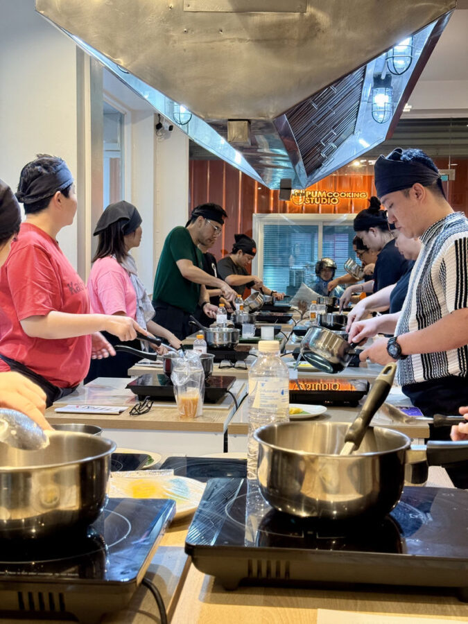 Pum Thai Cooking Class in Phuket - Choosing a package and setting expectations