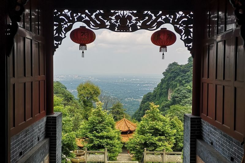 Qingcheng Outer Mountain Day Trip: Hike and Explore Ancient Trails on Shangdao Mountain, Descend and Discover Culinary Delights in a Charming Town - Eatwith - The hike: tea gardens, gates and palace stops