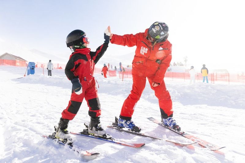 Queenstown Ski Packages at Cardrona - Getting from Queenstown or Wānaka to the mountain