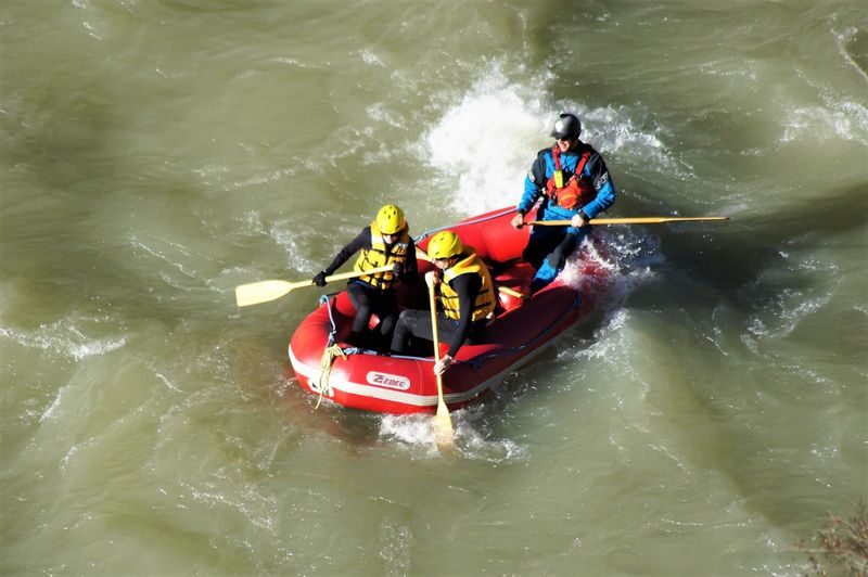Rafting in Hanmer Springs - Safety briefing, gear and guide