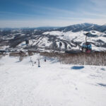Rusutsu Resort Lift Ticket with Roundtrip Shuttle - A three-peak resort with room to choose