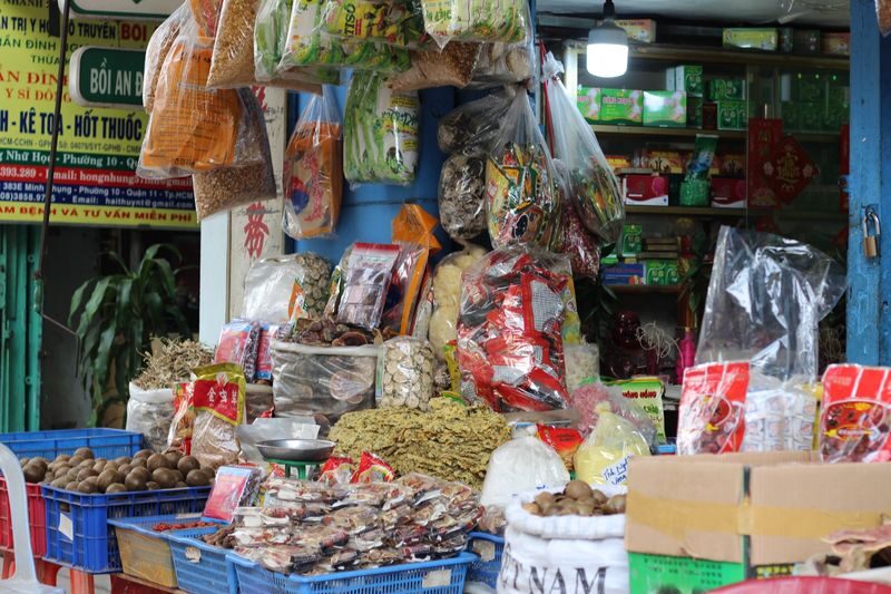 Sai Gon Chinatown Half-Day Walking Tour - Ghost Building and Xom Chieu Church