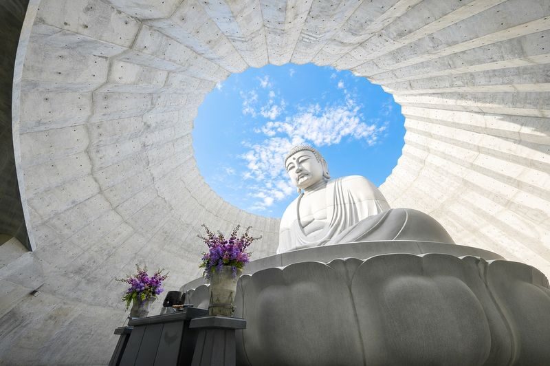 Sapporo 8 Natural Wonders Full-Day Tour with Night Illumination - Houheikyou Dam is a seasonal highlight