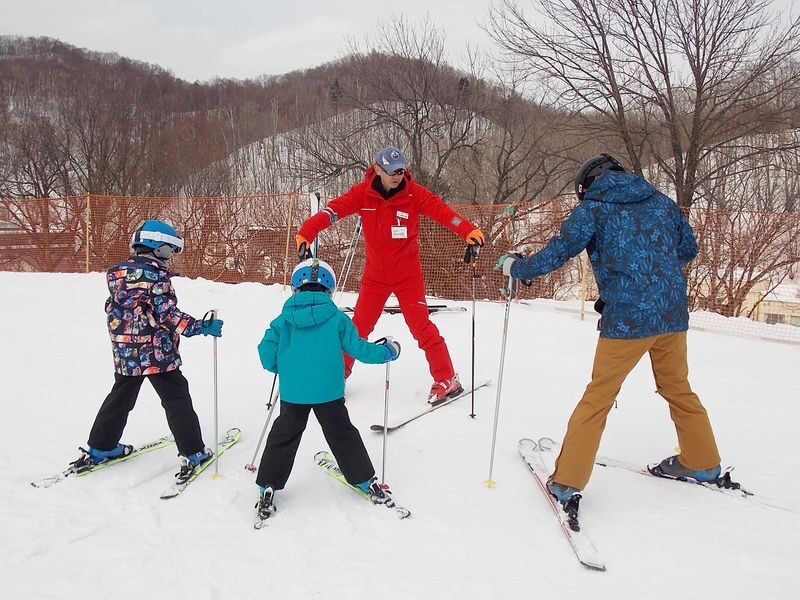 Sapporo Bankei Ski Resort Rental skis & wear & Lift Ticket - Picking up your kit at the Center Lodge