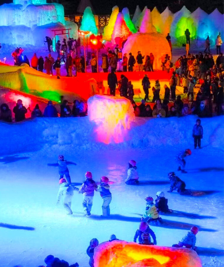 Sapporo Noboribetsu Hell Valley and Lake Shikotsu Ice Falls Festival Tour - Noboribetsu Hell Valley: a rugged first impression