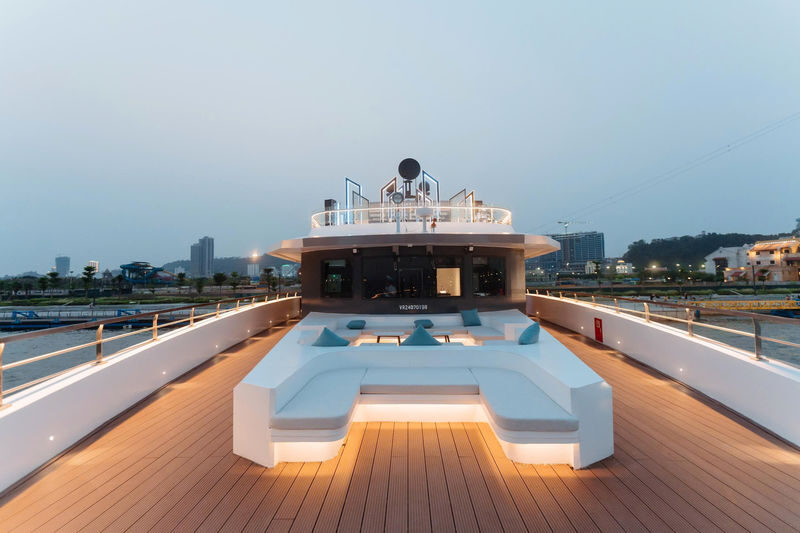 Saquila Yatch Day Cruise: Ha Long Bay, Sung Sot, Ti Top - Starting at Halong International Cruise Port