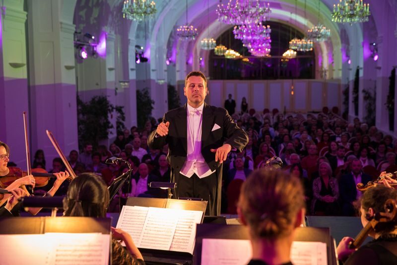 Schonbrunn Palace Concert and Austrian Dinner - A three-course taste of Vienna