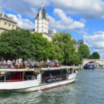 Seine River Guided Cruise Tour - One hour, several big Paris sights
