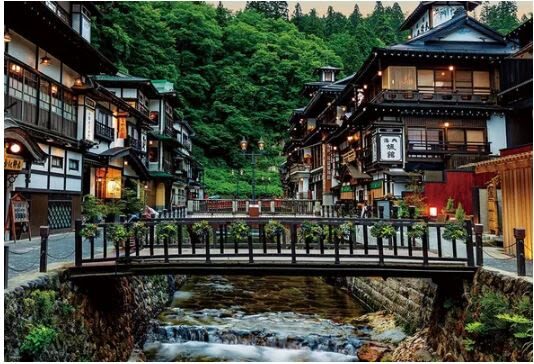 Sendai Naruko Gorge & Ginzan Onsen Autumn Leaves Tour - Ginzan Onsen: old streets and free time