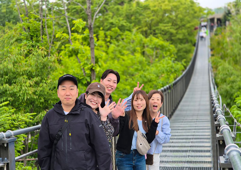Seoul: DMZ Aegibong Starbucks & Hanok & Scenic/Historical Day Tour - Hanok lanes and Jingwansa add a different Seoul