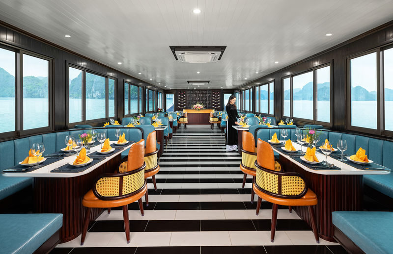 Serenity Premium Day Cruise: Lan Ha Bay & Cat Ba - Cai Beo: floating homes along the mountain edge