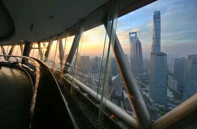 Shanghai Oriental Pearl Tower + Revolving Restaurant Buffet Half-Day Tour Experience - First, get above the city