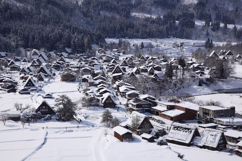 Shirakawago & Hida Winter Illumination 2-Day Bus Tour (from Osaka) - Hida Folk Village after the lights come on