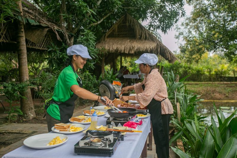 Siem Reap Angkor Wat Morning Cycling Tour - Forest tracks reward steady riding