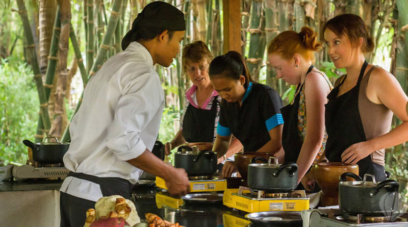Siem Reap Half-Day Guided Cooking Experience - The tuk-tuk ride and the shape of the outing