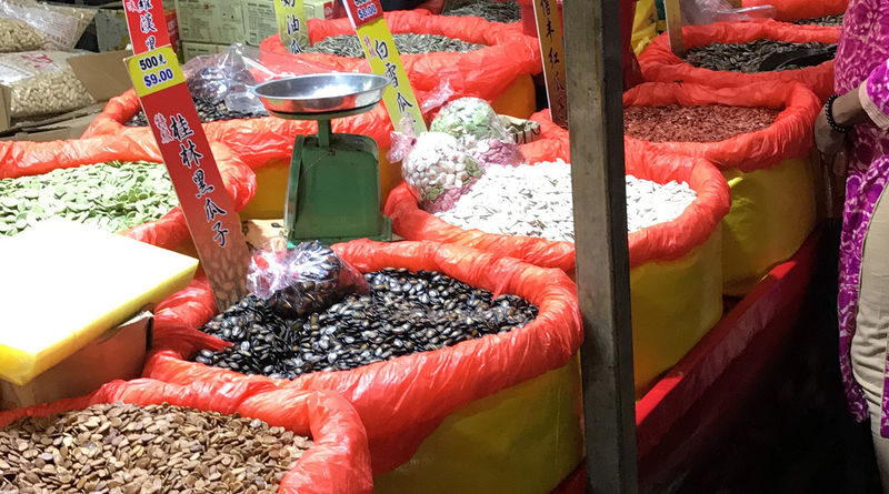 Singapore Chinatown Half-Day Small Group Food Tour - Watch Chinatown wake up at the wet market