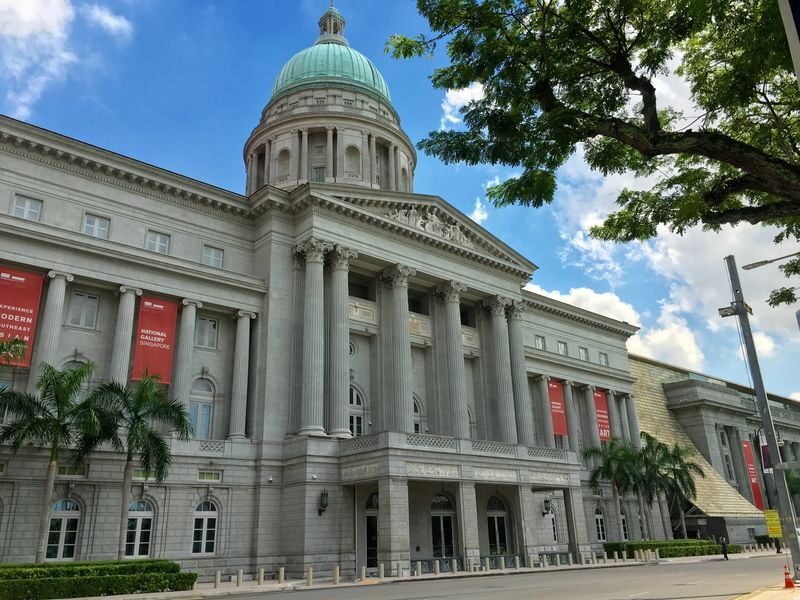 Singapore Lee Kuan Yew Half-Day Historical Guided Tour - Moving around by van