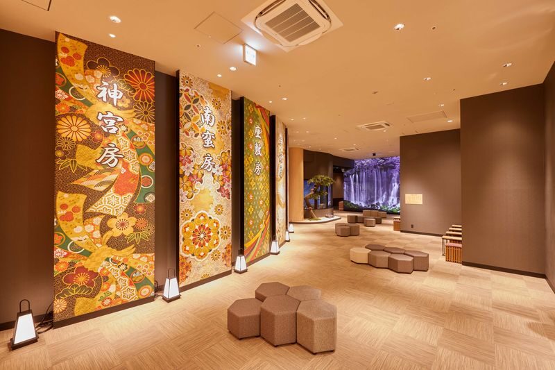 Solaniwa Onsen Ticket in Osaka - Choose a yukata, then find your way around