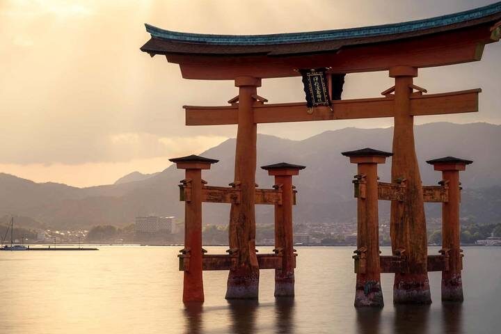 Splendours of Japan (Hiroshima) by Trafalgar - 13-Day Tour - At a glance