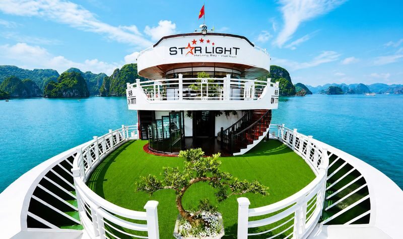 Starlight 2D1N Cruise: Ha Long Bay, Sung Sot, Ti Top - Leaving port and sailing into the bay