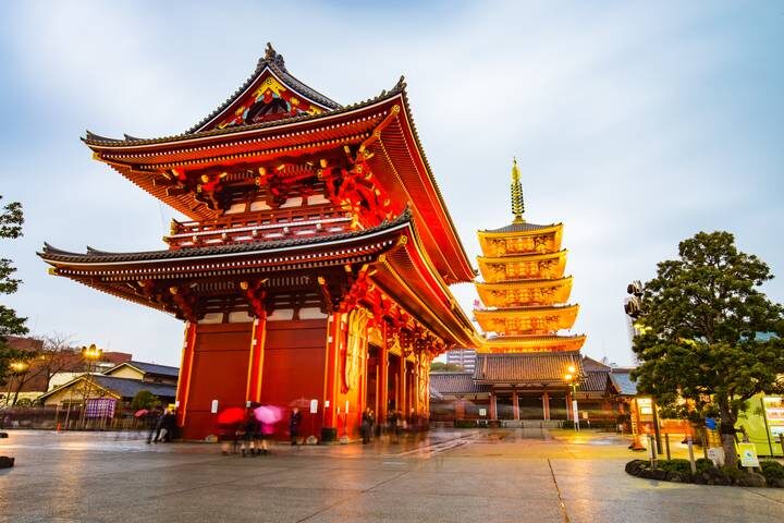 Stunning Japan with Shirakawa-go by Stunning Tours - 8-Day Osaka to Tokyo Tour - Day 1: Land at Kansai and get settled