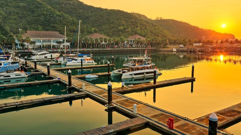 Sunset Chill with Marmoris Catamaran - Boarding and settling in