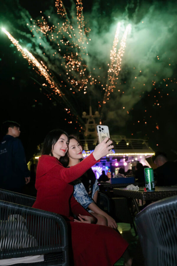 Sunset Dinner and Dazzling Night of Ha Long Bay by Sea Octopus - Boarding at Sunworld International Port