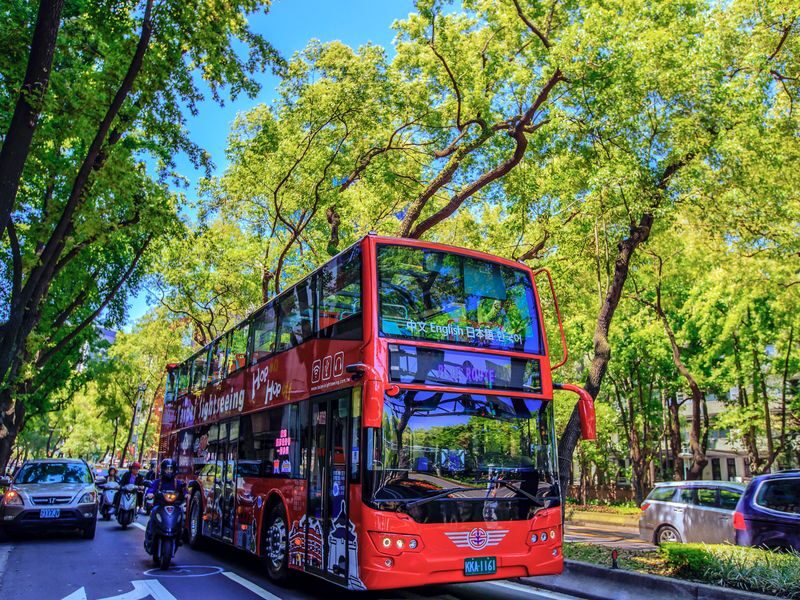 Taipei Double Decker Sightseeing Bus Ticket - Red and blue routes, with different reasons to ride