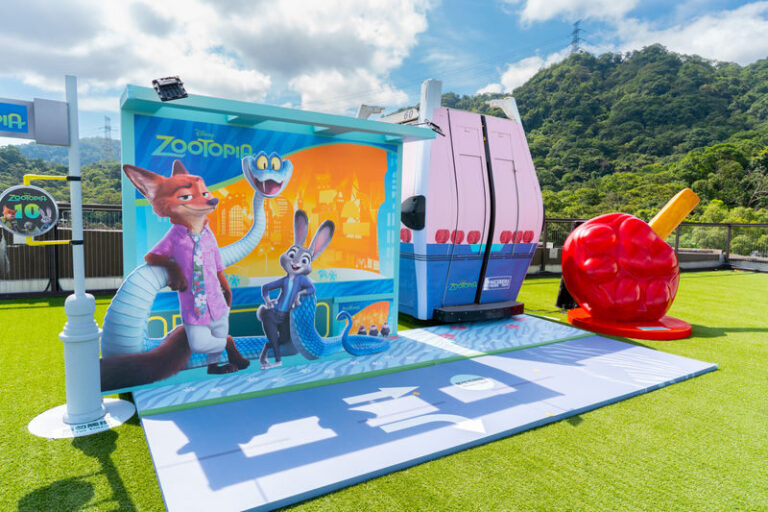 Taipei Maokong Gondola Ticket Package - Four stops, four different reasons to get off
