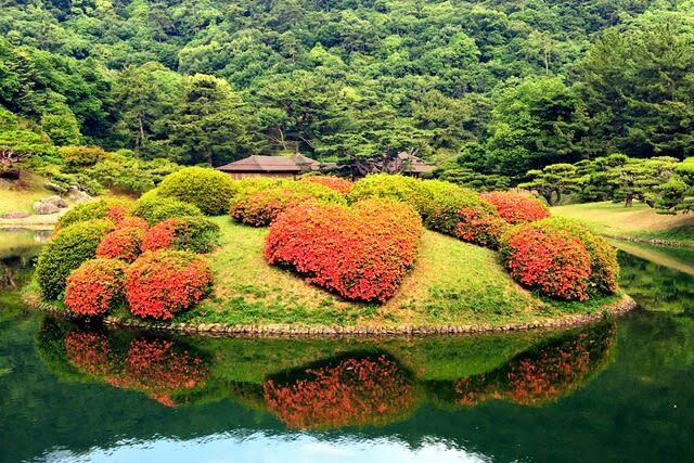 Takamatsu Private Day Tour: Kotohira Shrine/Takaya Shrine/Naruto Whirlpools/Shikoku Aquarium (Customize Your Itinerary) - Choosing between Kotohira, Takaya Shrine, and Naruto