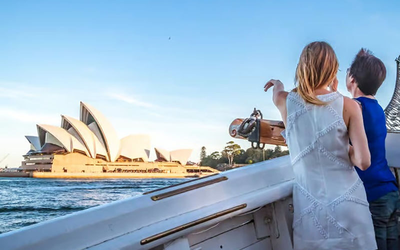 Tall Ship Dinner Cruise on Sydney Harbour - Setting off at twilight