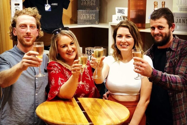 Tamar Valley Discovery Wine Tour with Lunch - Lunch breaks up the tastings