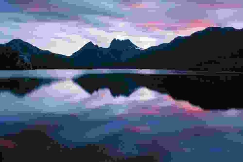 Tasmania 5-Day Aurora Viewing & Classic Attractions Tour - Day 1: Richmond, Salamanca and Mount Wellington