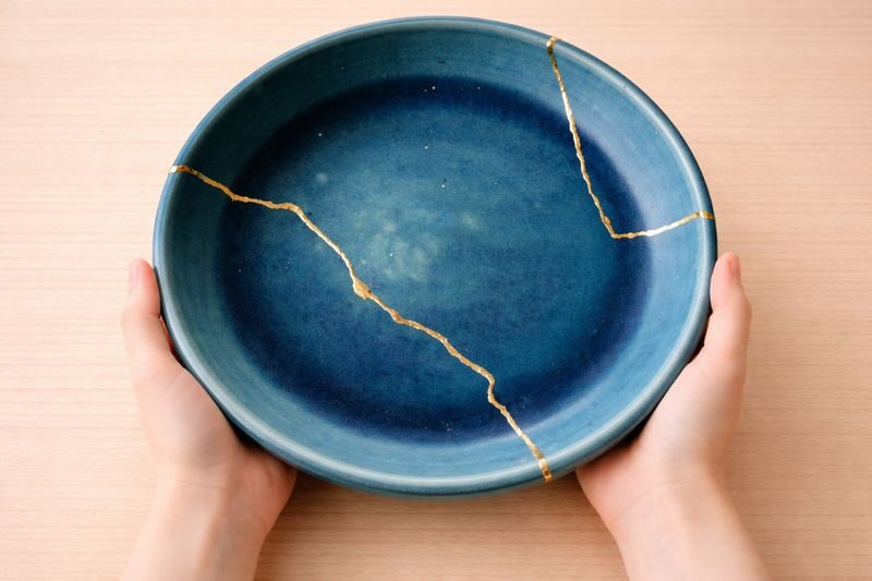 The Art of Kintsugi: Traditional Golden Repair in Tokyo Asakusa - From the meeting point to your worktable