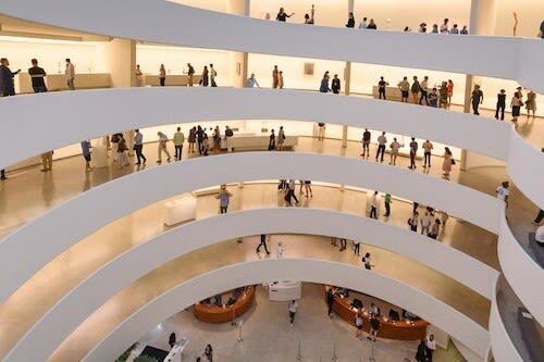 The Guggenheim Admission in New York - Following the galleries, one curve at a time