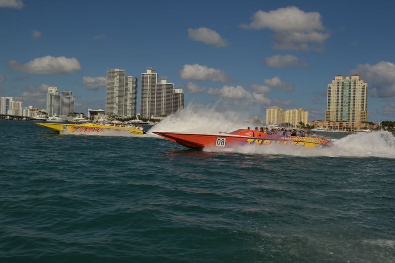 Thriller Miami Speedboat Adventures Tour - Biscayne Bay and the downtown skyline