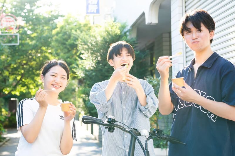 Tokyo 3-Hour Electric-Assist Bicycle Tour | Cruise Shibuya, Shinjuku, Imperial Palace | Private Exclusive Group - From Yotsuya Sakamachi toward Shinjuku