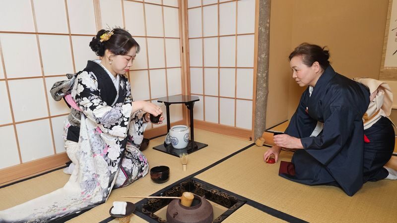 Tokyo Asakusa Kimono & Tea Ceremony Experience - Learning matcha in the tea room