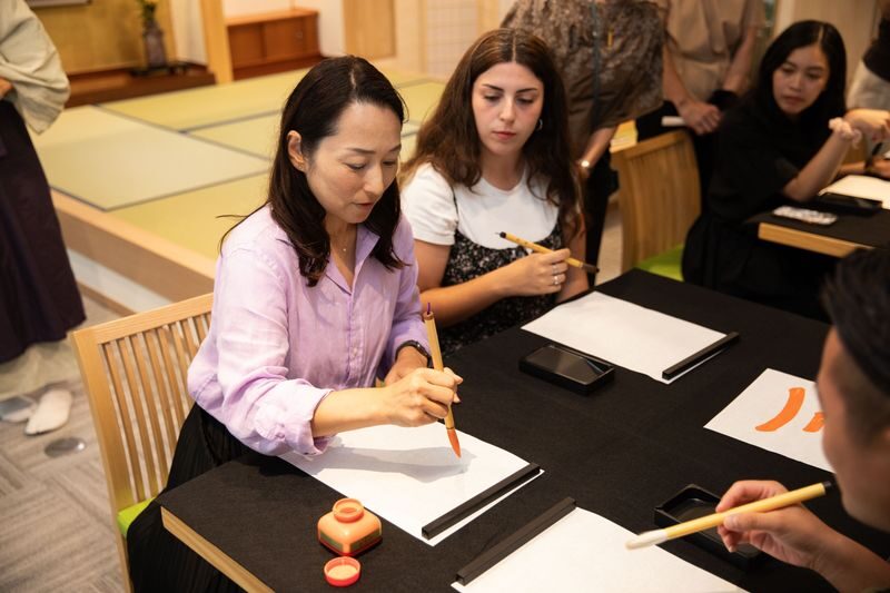 Tokyo Japanese Calligraphy Workshop in Asakusa - The 90-minute lesson, step by step