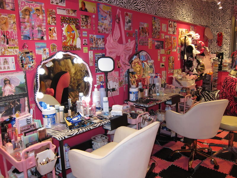 Tokyo:ppのGal Club Shibuya Gal Makeover & Photoshoot Experience - Choosing fisheye or vintage CCD