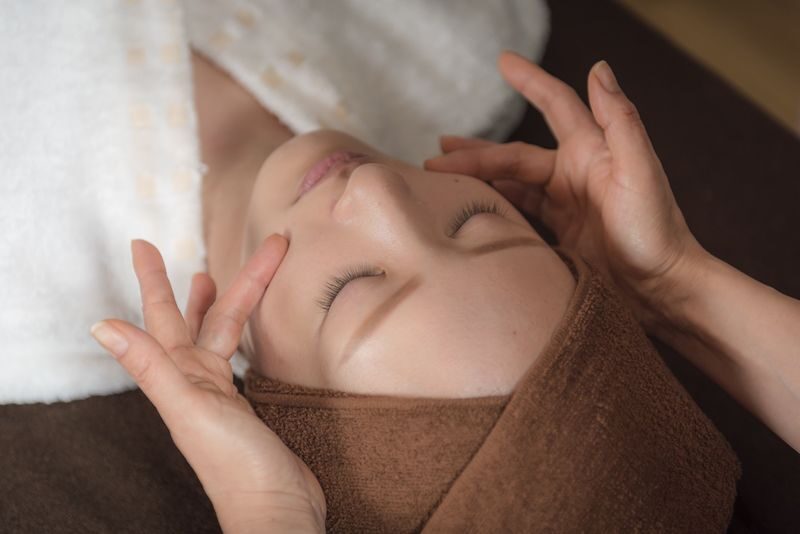 Tokyo Private Facial Treatment with Pro Care Gift - The foot bath and consultation set the pace