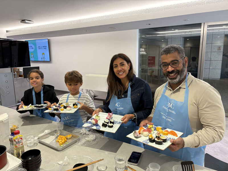 Tsukiji Outer Fish Market Tour and Rolled Sushi Class in Tokyo - A guided walk from the temple to Namiyoke Shrine