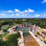 Ultimate Peninsula Hot Springs Day Tour - The ride from Melbourne and what the guide adds