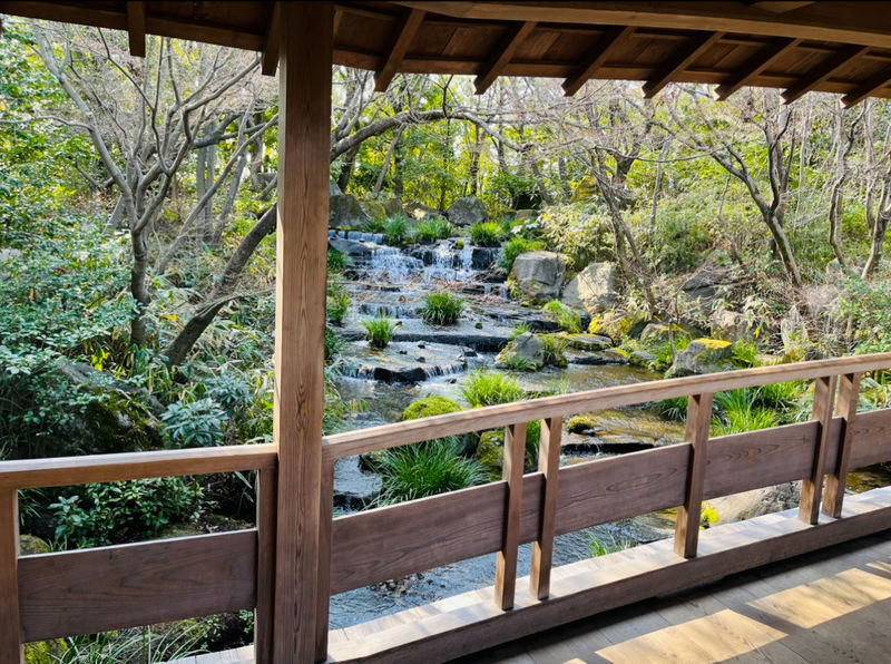 Walking Tour in Himeji: Castle, Garden and Aizome (Indigo Dyeing) - Himeji Castle: a survivor worth slowing down for
