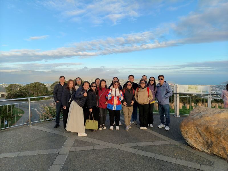 Wellington City with Mt Victoria and Cable Car Highlights Tour - Oriental Bay and a coastal change of pace