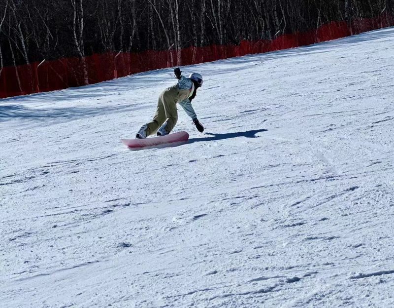 Winter Only: Kobe Rokkosan Snow Park Skiing/Snow Playing Day Tour (Departing from Osaka) - Seven hours at a small, self-guided snow park