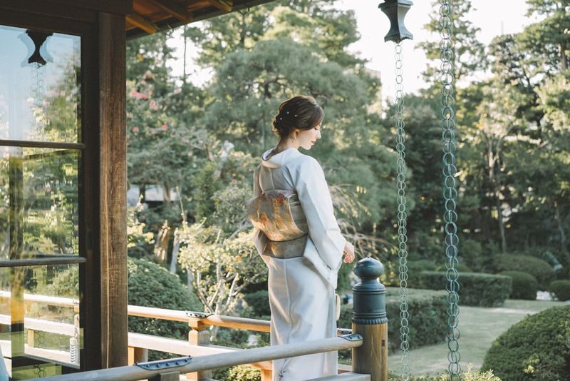 YAE Kimono Rental Asakusa Tokyo - Dressing takes time, and that is part of the outing