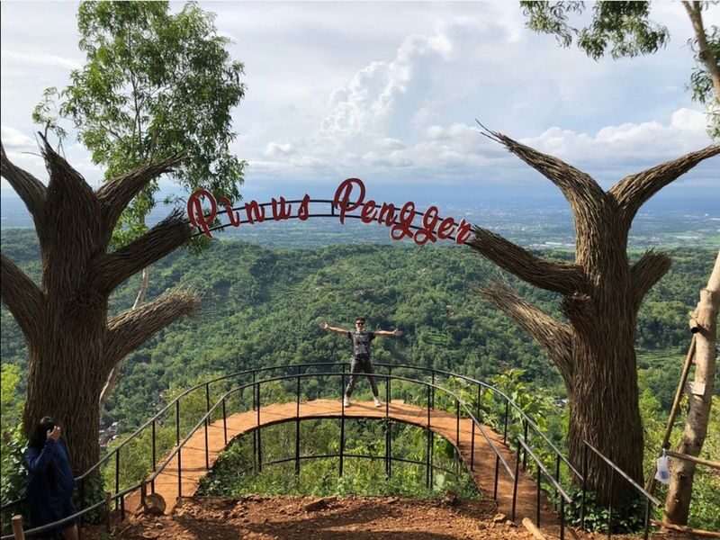Yogyakarta Best Sunrise and Sunset Tour: Ratu Boko, Andong Hill, Candi Ijo and Klangon Hill - Ratu Boko at sunset, then Heha Sky View