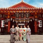 Yukata and Kimono Rental in Okinawa - Adding hair and makeup
