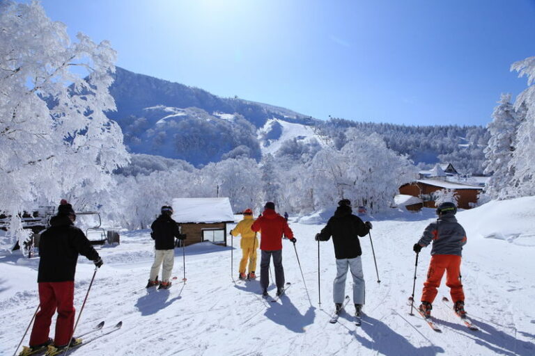 Yuzawa Ski Resort Naeba Kagura Iwahara Kandatsu Maiko Ishiuchi Maruyama Chinese and English Ski Instructor Courses - What three hours of instruction can do